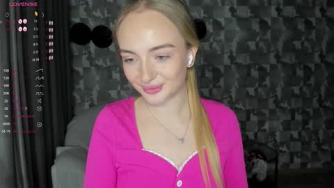 Adelina online show from November 2, 2:09 pm