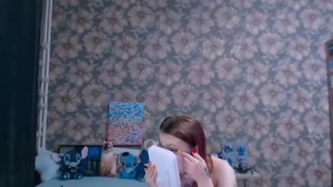 Alice online show from April 16, 3:44 pm