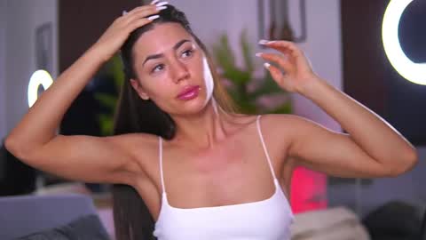 Alexa online show from April 25, 7:00 am