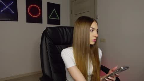 Snapshot of abby_laker chatting on March 2, 6:27 am ABBY LAKER online show from March 2, 6:27 am