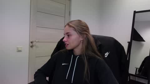 Snapshot of abby_laker chatting on January 1, 8:15 pm ABBY LAKER online show from January 1, 8:15 pm