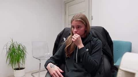 Snapshot of abby_laker chatting on January 5, 8:52 pm ABBY LAKER online show from January 5, 8:52 pm