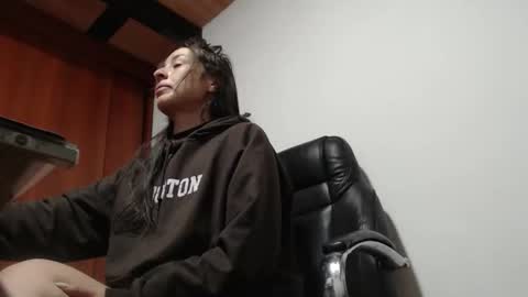 Vannesa online show from December 20, 10:52 am