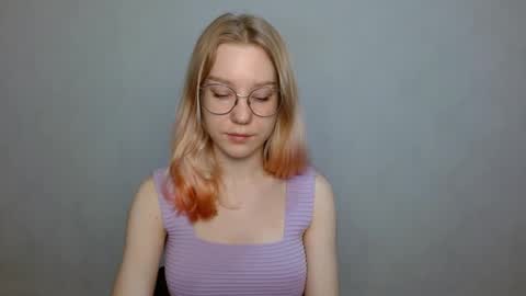 Snapshot of abbymoore__ chatting on January 10, 8:18 am Abby Lovense is active online show from January 10, 8:18 am