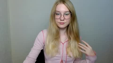 Abby Lovense is active online show from November 9, 2:57 pm