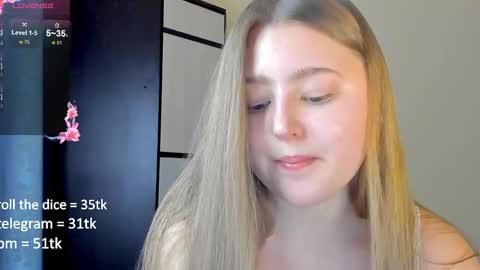 Snapshot of abbywyte chatting on February 22, 2:27 pm Abby Stream at Sat Sun Mon Fri online show from February 22, 2:27 pm