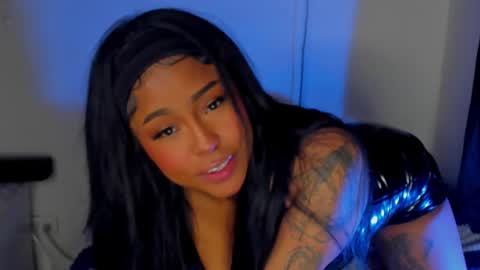 Simone    may online show from September 9, 6:46 am