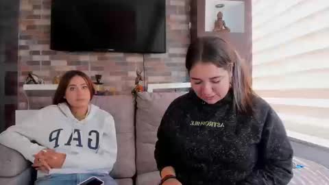 Abella online show from September 22, 2:37 pm