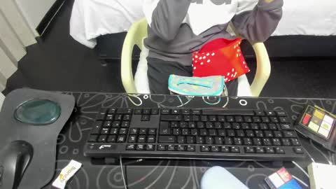 ABRIL online show from March 1, 7:26 pm