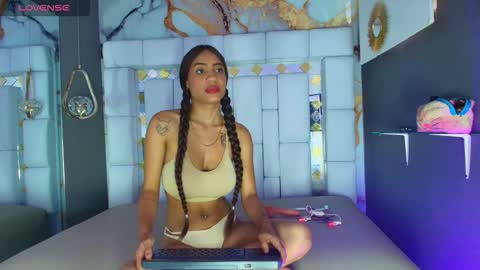 Snapshot of aby_taylor08 chatting on October 8, 10:14 pm Im Aby online show from October 8, 10:14 pm