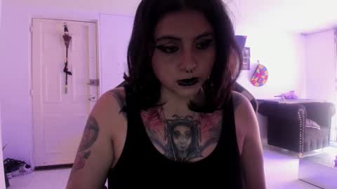Alice online show from October 20, 3:59 pm