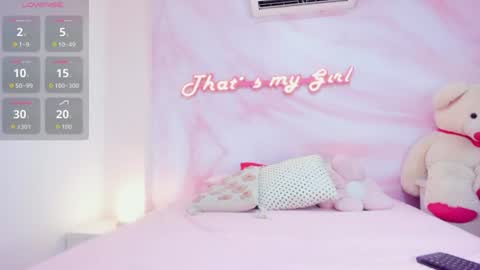 Adalyn Cute online show from August 3, 11:49 am