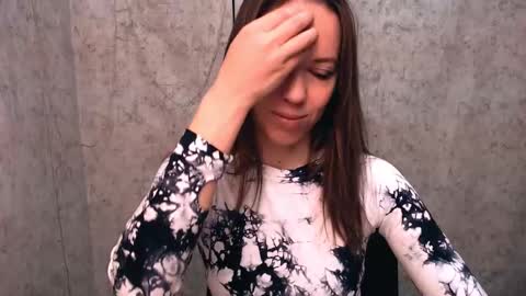 adamais_ online show from February 21, 7:44 am