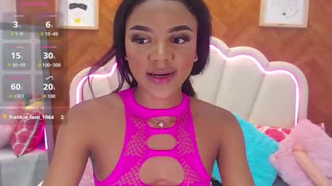 adarose_ online show from December 19, 4:05 am