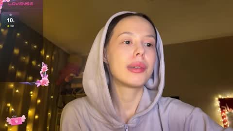 Adele online show from March 11, 9:17 pm