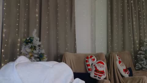 Snapshot of adele_armas chatting on December 18, 6:25 pm Adele online show from December 18, 6:25 pm
