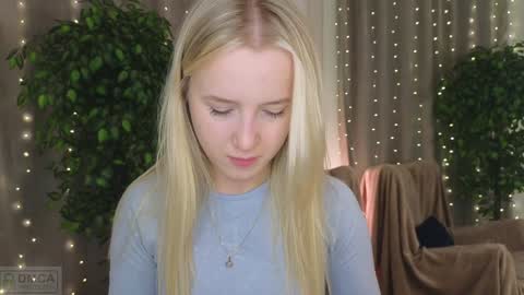 Snapshot of adele_armas chatting on January 25, 6:21 pm Adele online show from January 25, 6:21 pm