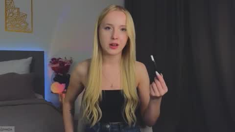 Snapshot of adele_armas chatting on October 4, 10:03 pm Adele online show from October 4, 10:03 pm