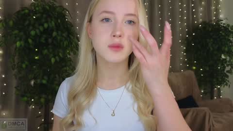 Snapshot of adele_armas chatting on February 2, 6:42 pm Adele online show from February 2, 6:42 pm