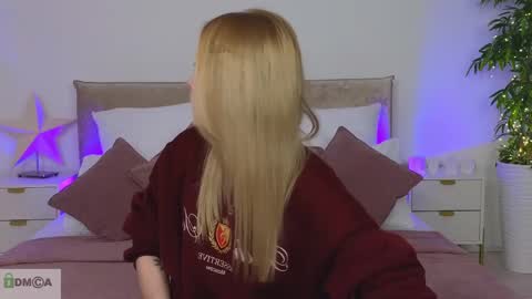 Snapshot of adele_armas chatting on March 7, 7:16 pm Adele online show from March 7, 7:16 pm