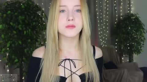 Snapshot of adele_armas chatting on February 28, 7:14 pm Adele online show from February 28, 7:14 pm