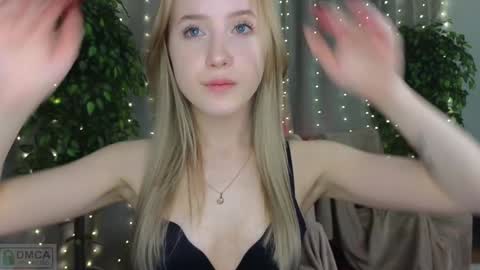 Snapshot of adele_armas chatting on February 5, 6:15 pm Adele online show from February 5, 6:15 pm