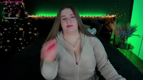 Snapshot of adele_sugar chatting on December 16, 2:15 am Your Adele online show from December 16, 2:15 am