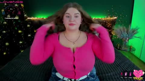 Snapshot of adele_sugar chatting on December 18, 10:24 pm Your Adele online show from December 18, 10:24 pm