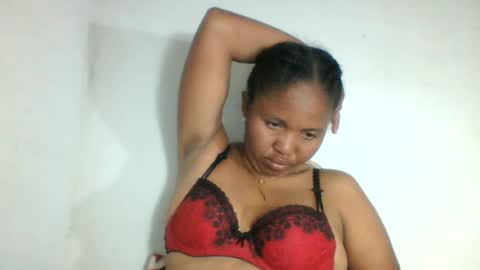 adelealy online show from August 2, 1:08 am
