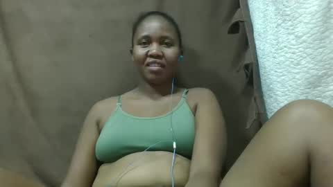 Snapshot of adelealy chatting on February 18, 1:55 pm adelealy online show from February 18, 1:55 pm