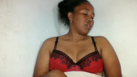 adelealy online show from August 3, 10:37 pm