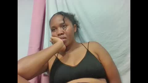Snapshot of adelealy chatting on October 15, 12:52 pm adelealy online show from October 15, 12:52 pm