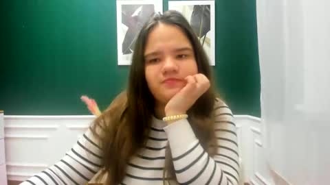 Snapshot of adelecruzz chatting on February 9, 1:14 pm adelecruzz online show from February 9, 1:14 pm