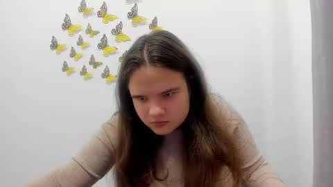 Snapshot of adelecruzz chatting on January 24, 1:25 pm adelecruzz online show from January 24, 1:25 pm