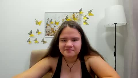 Snapshot of adelecruzz chatting on February 8, 1:11 pm adelecruzz online show from February 8, 1:11 pm