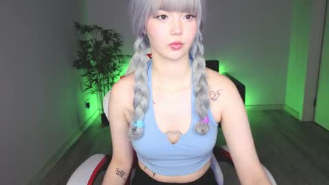 adelina__flower online show from April 24, 2:58 am