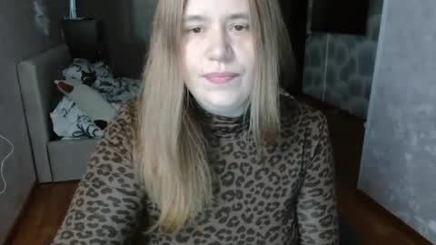 adelinalawson online show from May 7, 3:55 am