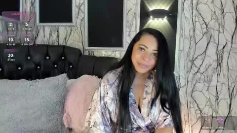 adelinemoretti online show from January 15, 7:20 pm