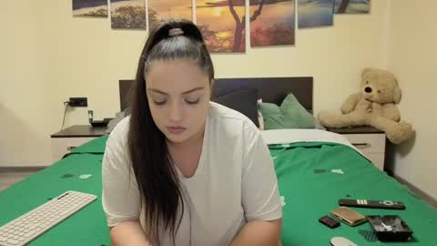 Adellineee online show from April 1, 9:12 pm