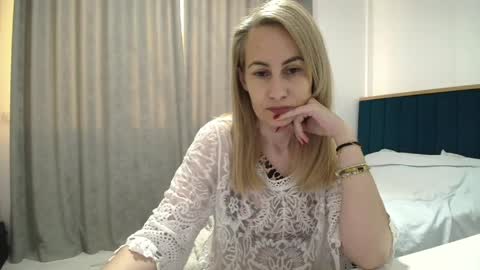 Adellyn online show from May 9, 5:37 pm