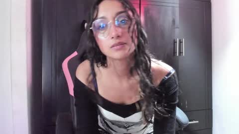 Snapshot of adrena_10 chatting on December 5, 9:50 pm Adrena10 online show from December 5, 9:50 pm