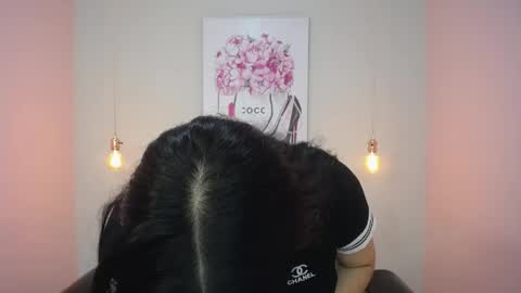 Adri  online show from April 25, 1:14 pm