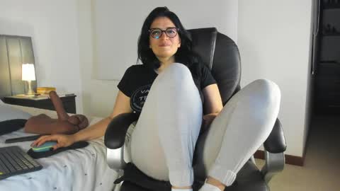 Adriana online show from April 11, 6:30 am