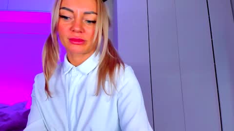 Adriana online show from February 2, 2:49 pm