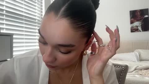 Snapshot of adriannarodriguez chatting on February 14, 3:58 pm Adrianna  online show from February 14, 3:58 pm