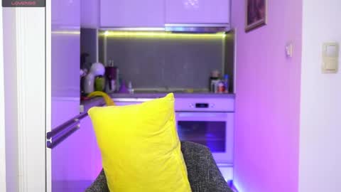 Ada online show from April 25, 11:35 am