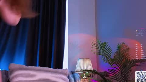 Afelia online show from April 28, 7:01 am