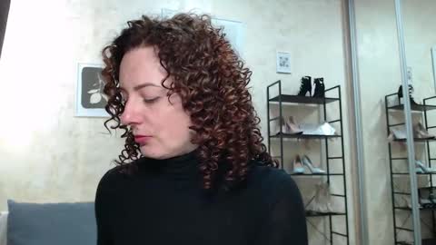 Snapshot of afi_black_coffee chatting on February 27, 7:23 am afi_black_coffee online show from February 27, 7:23 am