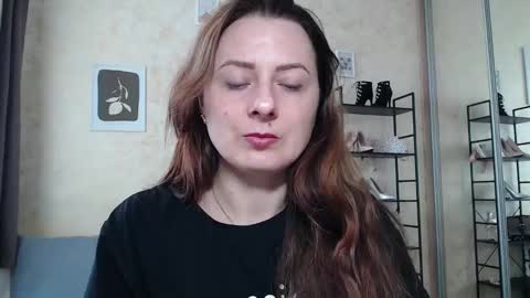 Snapshot of afi_black_coffee chatting on March 6, 7:25 am afi_black_coffee online show from March 6, 7:25 am