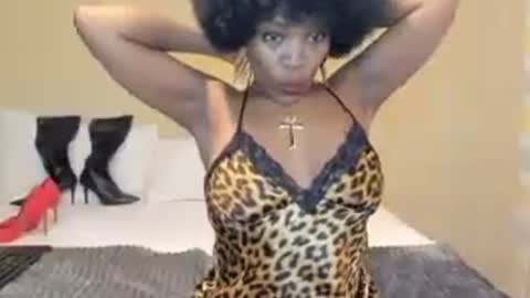 AfricanSquirtQueen online show from July 7, 6:43 pm